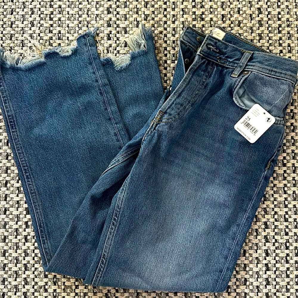 WE THE FREE Straight Leg Jean Medium Blue Button Fly Frayed Hem Womens 25 NWT